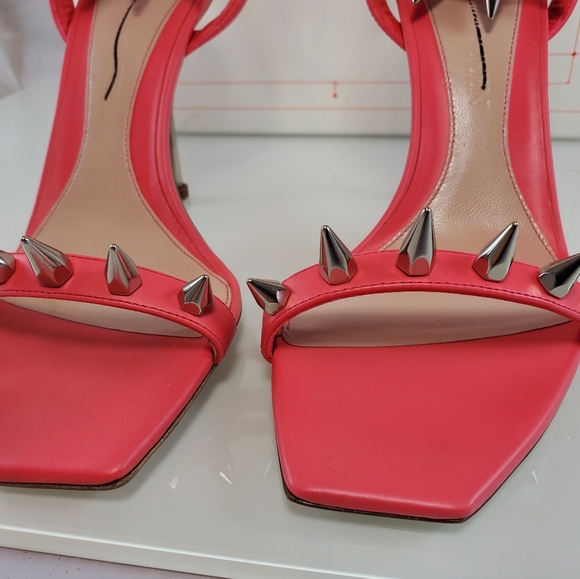 NWT$950 Alexander McQueen Coral Punk Stud Leather Ankle-Strap Sandals Heel Sz 9 - Picture 10 of 16